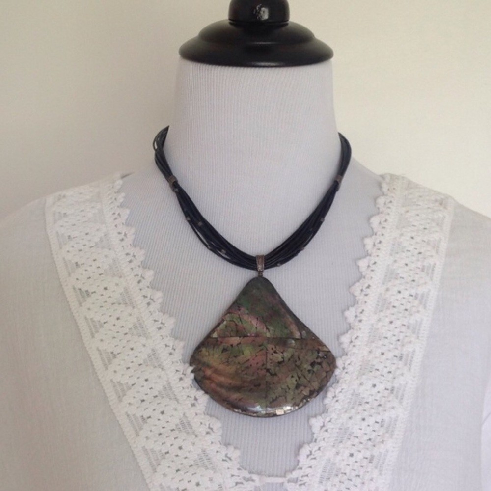 Beautiful Shell On Multiple Leather Strings. - image 3